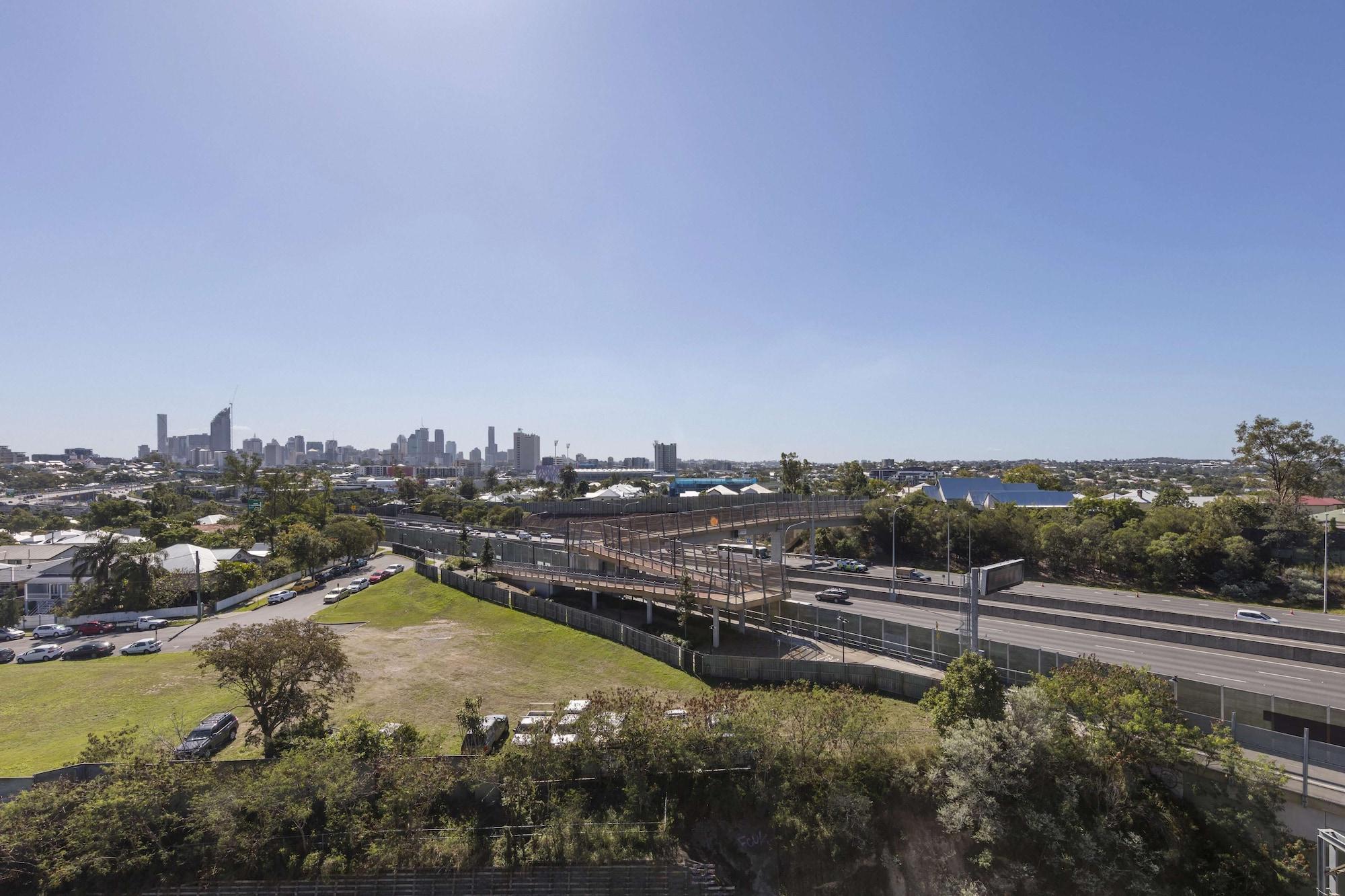 Oaks Brisbane Woolloongabba Suites Экстерьер фото