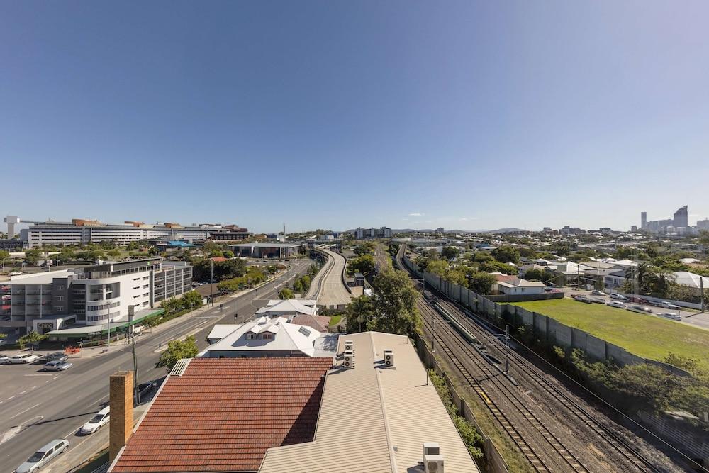 Oaks Brisbane Woolloongabba Suites Экстерьер фото